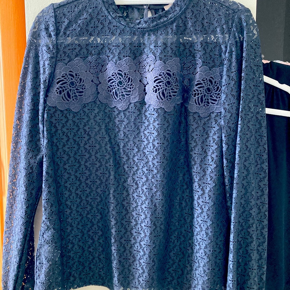 Navy LOFT lace top size XS - NWT